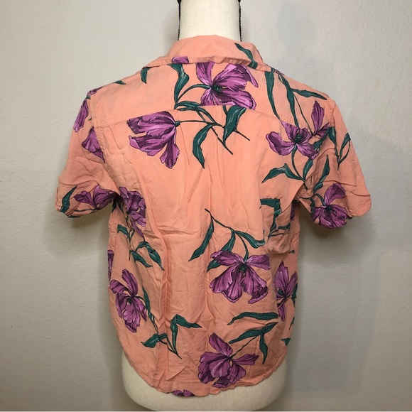 Obey Floral Hawaiian Print Button Up Top Size Small - Picture 3 of 7